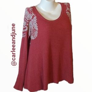 We the Free long sleeve, waffle type weave top. Size S. Pre-owned. Good cond.